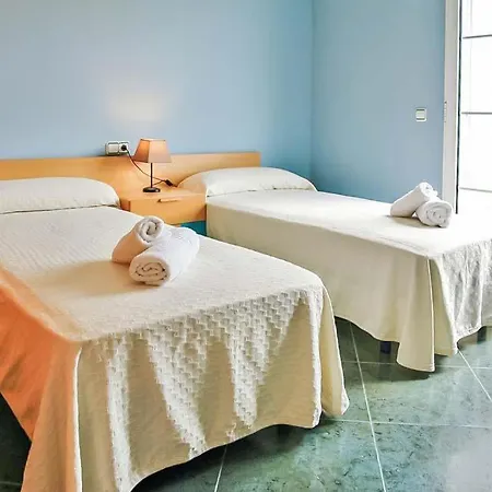 Cala'n Blanes Sleeps 6 With Pool Air Con And Wifi Villa *